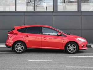 Хетчбэк Ford Focus 2012 года, 834000 рублей, Кирилловка