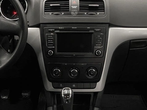 Внедорожник Skoda Yeti 2011 года, 890000 рублей, Красноярск