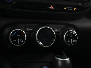 Внедорожник Hyundai Venue 2020 года, 2070777 рублей, Омск