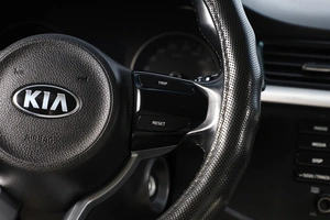 Хетчбэк Kia Rio X-Line 2018 года, 1239000 рублей, Новосибирск