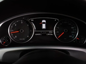 Внедорожник Volkswagen Touareg 2013 года, 2749000 рублей, Воронеж