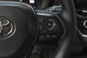 Седан Toyota Corolla 2019 года, 1859000 рублей, Новокузнецк