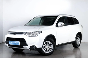 Внедорожник Mitsubishi Outlander 2014 года, 1559000 рублей, Челябинск