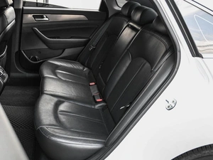 Седан Hyundai Sonata 2018 года, 1999000 рублей, Кирилловка