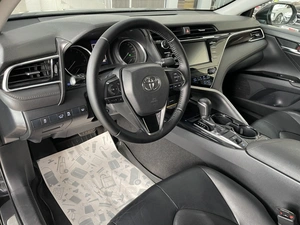Седан Toyota Camry 2019 года, 2497000 рублей, Солонцы