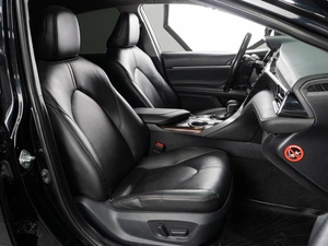 Седан Toyota Camry 2019 года, 2349000 рублей, Тюмень