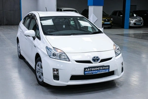 Лифтбек Toyota Prius 2011 года, 1048000 рублей, Солонцы