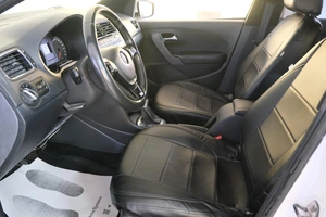 Седан Volkswagen Polo 2010 года, 599000 рублей, Омск