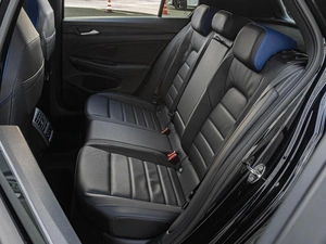 Хетчбэк Volkswagen Golf R 2023 года, 6200000 рублей, Краснодар