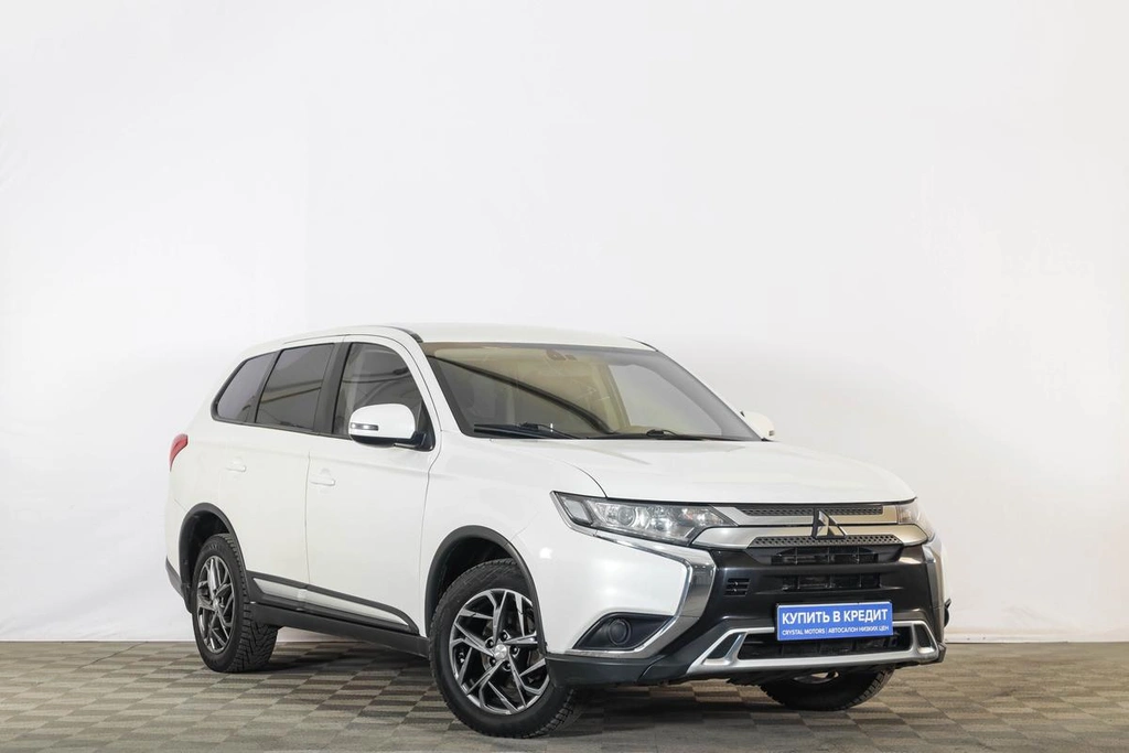 Внедорожник Mitsubishi Outlander 2018 года, 1859000 рублей, Тюмень