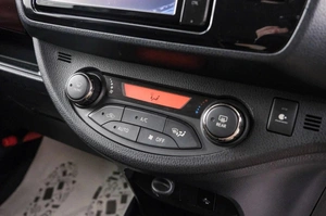 Хетчбэк Toyota Vitz 2017 года, 979000 рублей, Красноярск