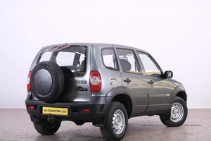 Внедорожник Chevrolet Niva 2010 года, 639000 рублей, Омск