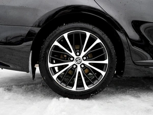 Седан Toyota Camry 2020 года, 3200000 рублей, Тверь