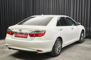 Седан Toyota Camry 2015 года, 2170000 рублей, Красноярск