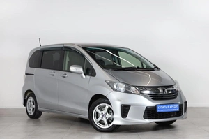 Минивэн Honda Freed 2015 года, 1159000 рублей, Новосибирск