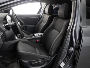 Седан Toyota Avensis 2009 года, 890000 рублей, Тюмень