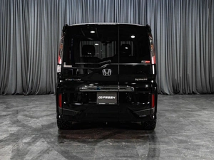 Минивэн Honda Stepwgn Spada 2017 года, 2459000 рублей, Тюмень