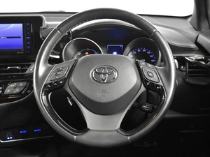 Внедорожник Toyota C-HR 2019 года, 1959900 рублей, Казань