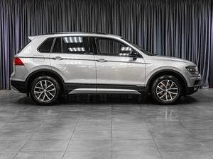 Внедорожник Volkswagen Tiguan 2018 года, 2299000 рублей, Тюмень