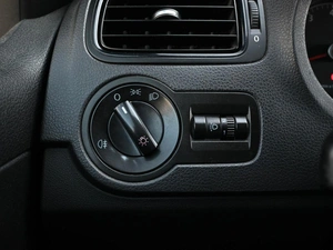 Седан Volkswagen Polo 2012 года, 799000 рублей, Кирилловка