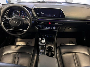 Седан Hyundai Sonata 2019 года, 1759000 рублей, Красноярск