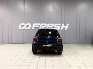 Хетчбэк Toyota Vitz 2000 года, 550000 рублей, Нижневартовск