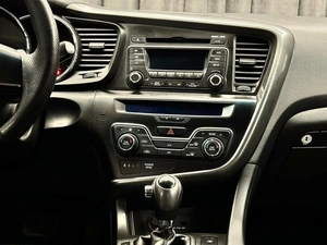 Седан Kia Optima 2012 года, 1049000 рублей, Красноярск