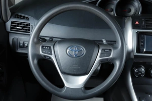 Минивэн Toyota Verso 2014 года, 1459000 рублей, Тюмень