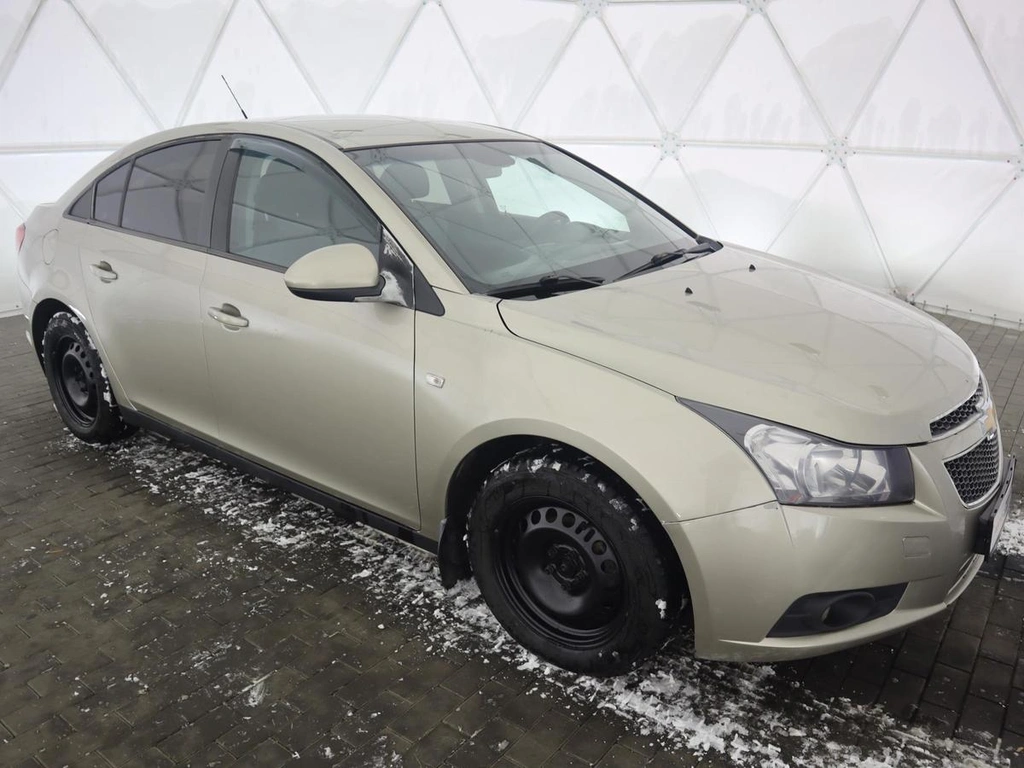 Седан Chevrolet Cruze 2011 года, 660000 рублей, Орёл