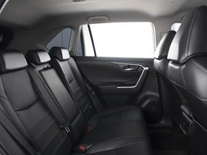 Внедорожник Toyota RAV4 2021 года, 3520000 рублей, Омск