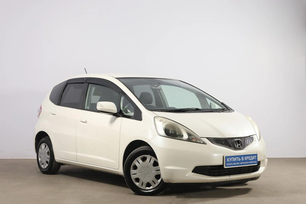 Хетчбэк Honda Fit 2009 года, 779000 рублей, Новосибирск