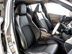 Внедорожник Toyota C-HR 2018 года, 1825000 рублей, Омск