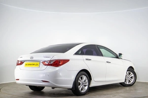 Седан Hyundai Sonata 2012 года, 979000 рублей, Оренбург