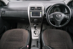 Универсал Toyota Corolla 2011 года, 889000 рублей, Красноярск