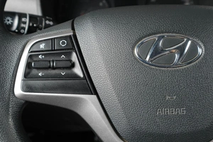 Седан Hyundai Solaris 2019 года, 1379000 рублей, Тюмень