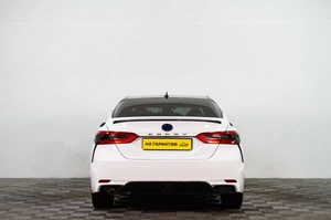 Седан Toyota Camry 2018 года, 2739000 рублей, Сургут
