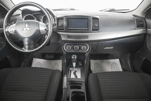 Седан Mitsubishi Lancer 2012 года, 899000 рублей, Кемерово