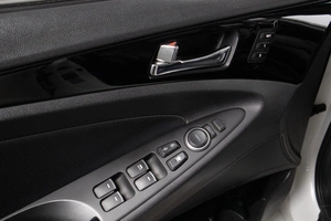 Седан Hyundai Sonata 2012 года, 979000 рублей, Оренбург