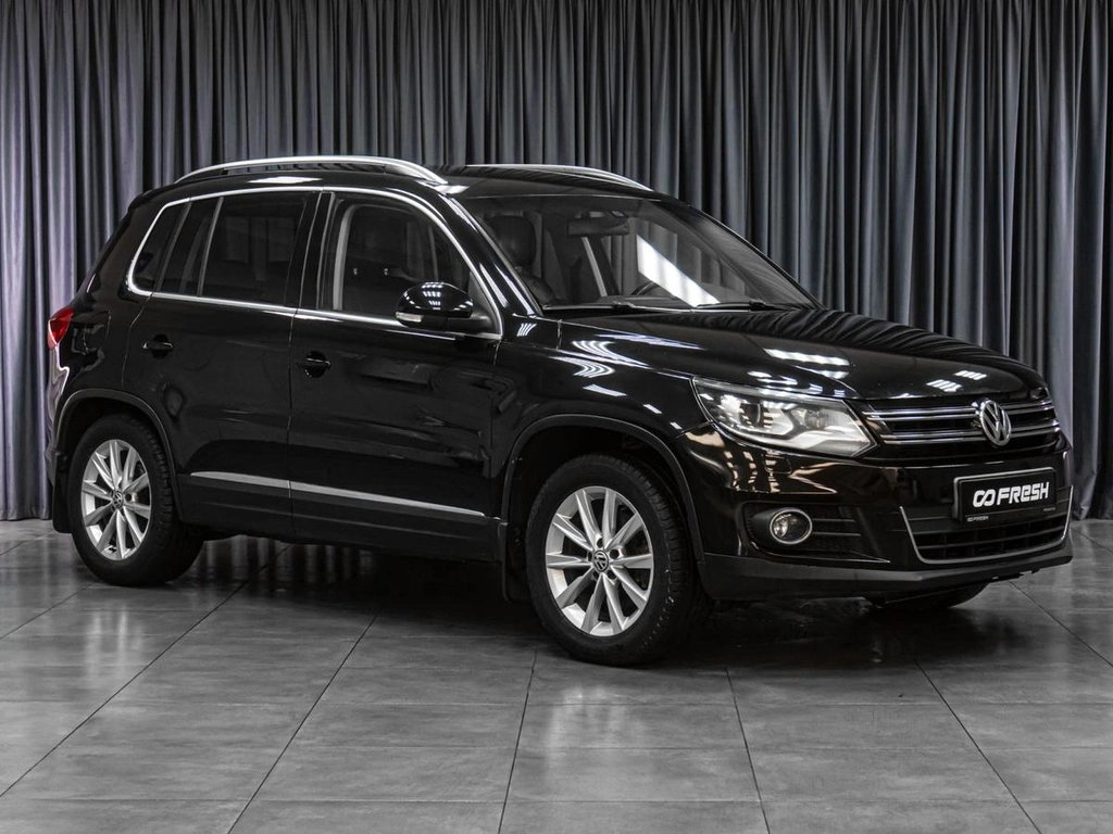 Внедорожник Volkswagen Tiguan 2011 года, 1399000 рублей, Тюмень