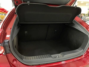 Хетчбэк Mazda 3 2019 года, 1987000 рублей, Солонцы
