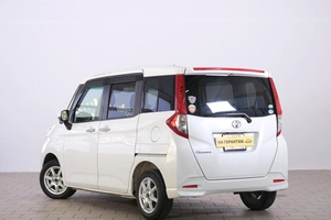 Минивэн Toyota Roomy 2017 года, 1099000 рублей, Омск