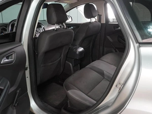 Хетчбэк Ford Focus 2013 года, 959000 рублей, Воронеж