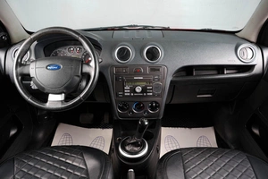 Хетчбэк Ford Fusion 2007 года, 499000 рублей, Тюмень