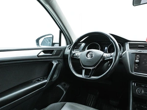 Внедорожник Volkswagen Tiguan 2019 года, 2349000 рублей, Красноярск