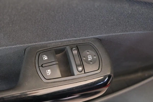 Хетчбэк Opel Corsa 2012 года, 489000 рублей, Омск