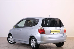 Хетчбэк Honda Fit 2005 года, 579000 рублей, Омск