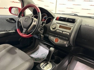 Хетчбэк Honda Jazz 2007 года, 570000 рублей, Красноярск
