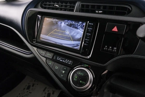 Хетчбэк Toyota Aqua 2016 года, 899000 рублей, Красноярск