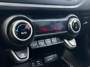 Хетчбэк Kia Rio X-Line 2019 года, 1620000 рублей, Ижевск