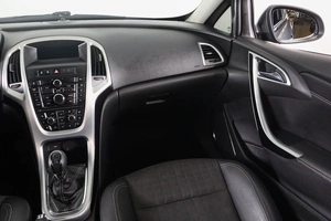 Хетчбэк Opel Astra GTC 2012 года, 689000 рублей, Пермь